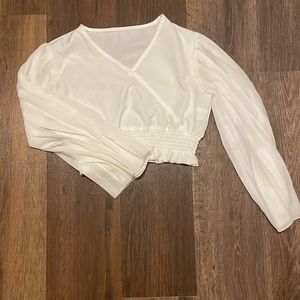 Flowy sleeved crop top